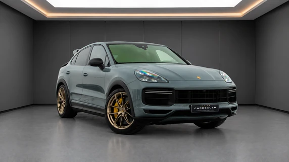 Signature Black showroom preview (Matte Black plate)